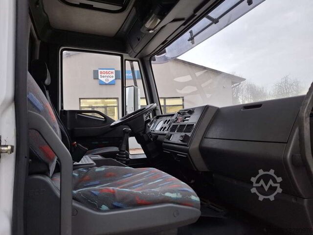 Veewagen IVECO EUROCARGO 120EL 18 TRASPORTO CAVALLI