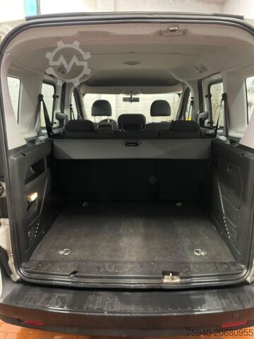 Minibus FIAT Doblò  Doblò 1.3 MJT PC Combi N1 SX