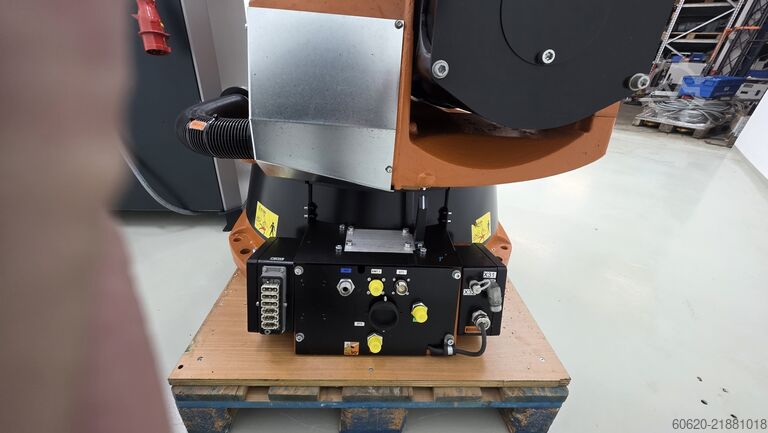 Robot przemysłowy KUKA KR 240 L180-2 2000
