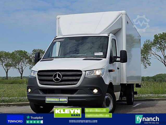 Resväska MERCEDES-BENZ SPRINTER 319 Bakwagen Laadklep