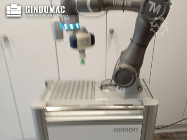 Braccio robotico OMRON TM5-700