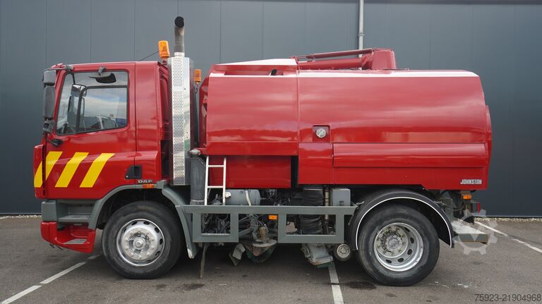 οδοκαθαριστικό μηχάνημα DAF 65.180 ATI right-hand drive street sweeper truck