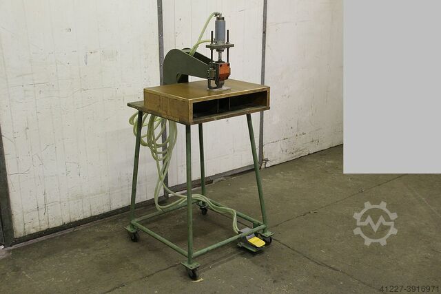 Stanze unbekannt Ausladung 340 mm