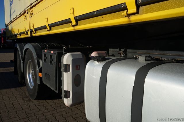 Sklápěcí vůz VOLVO FH460 Getreidekipper Lenk Staplerhalterung