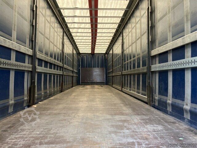 Öppen semitrailer med kapell Krone Profi Liner SDP 27 eLB4-CS