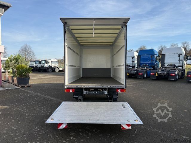 Vrachtwagen met bakwagen IVECO Daily 35C16 Koffer Ladebordwand 750kg