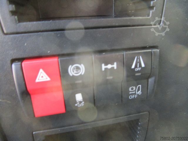 Samochód ciężarowy z plandeką typu platforma MERCEDES-BENZ Atego 1324L MP4.*7,25m+LBW 1,5to.+AHK+6-Zylinder