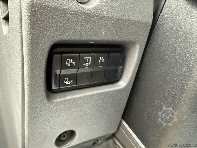 Kassevognchassis MERCEDES-BENZ Atego 818 L Fahrgestell/Klima/SCHALTER/EURO6D