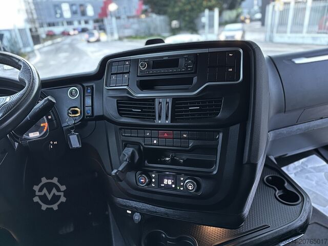 Standard road tractor Iveco Stralis S-Way 530