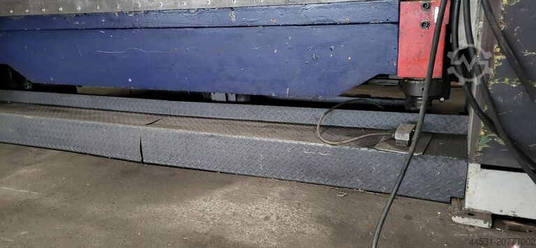 Hydraulisk drejelig bukkemaskine ONISMA P 3 x 10