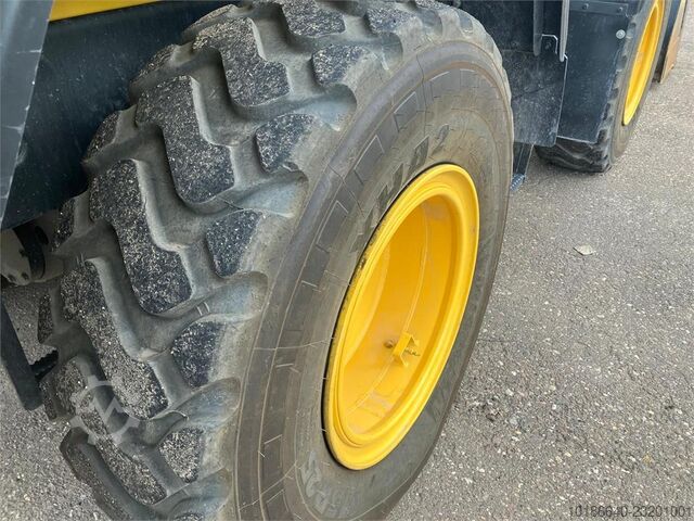Komatsu WA200-8E0 Komatsu WA200-8E0