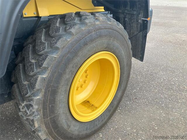 Komatsu WA200-8E0 Komatsu WA200-8E0