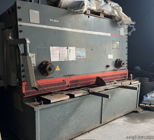 Hydraulisk guillotinesaks DURMA VS 3016