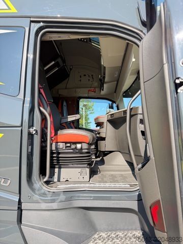 Tung lastbil VOLVO FH 750 6X2/4 in Voll- Ausstattung, Kipphydraulik