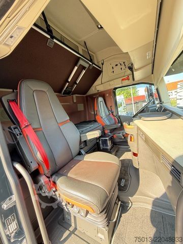 Tung lastbil VOLVO FH 750 6X2/4 in Voll- Ausstattung, Kipphydraulik