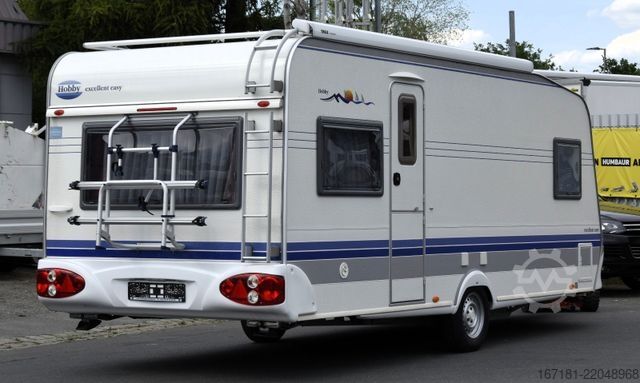 Karavan HOBBY Excellent 540 UFE mit Markise und Vorzelt