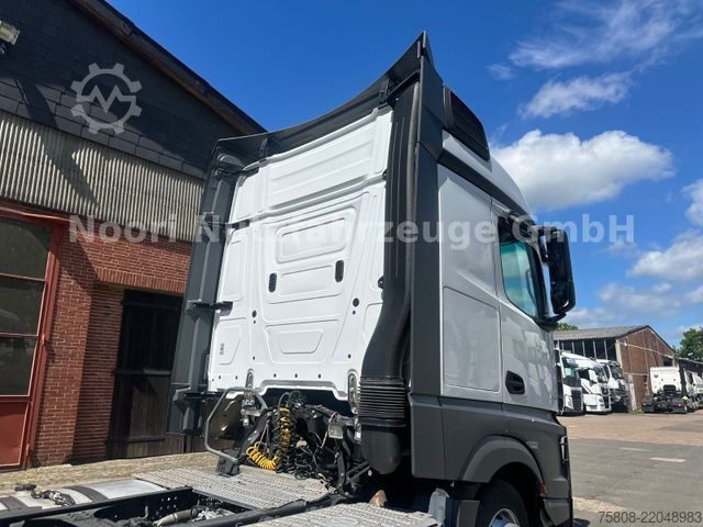 Trator de grande volume MERCEDES-BENZ Actros 1845 X-Low Retarder ACC Spur. As.  3x