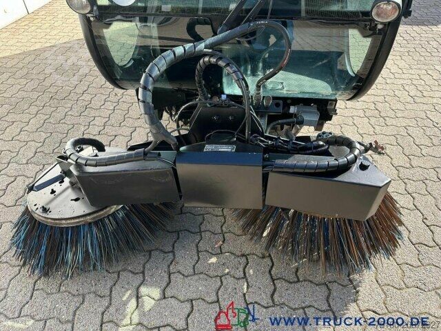 Útseprő gép Multicar Nilfisk JungoJet3500 Winterdienst & Kehrmaschine