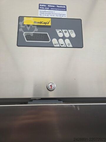 Roll-In tipi tekerlekli derin dondurucu dolabı NordCap ROLL IN 1P DX B