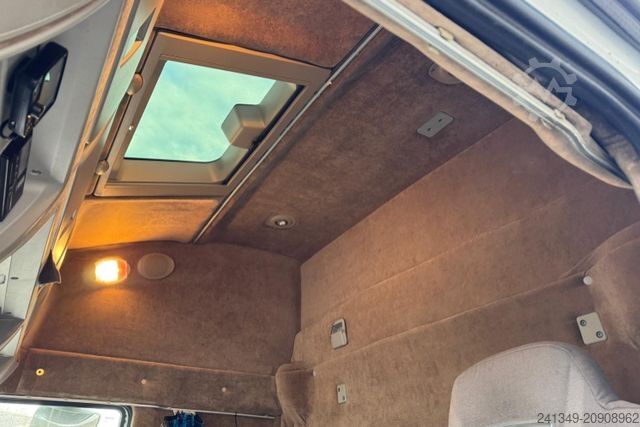 Standardní tahač IVECO Stralis 460 4x2 Racing