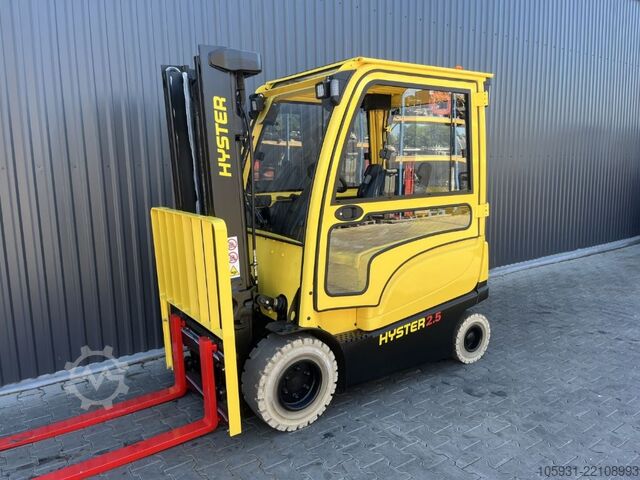 Chariot élévateur électrique à 4 roues Hyster J2.5XN