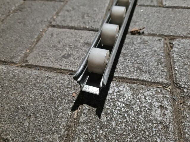 Rolbeugel Rolbeugels Gesamtlänge: ca. 2.025 mm /Rahmenprofil: ca. 35 x 28 mm (BxH) / Teilung: ca. 25mm