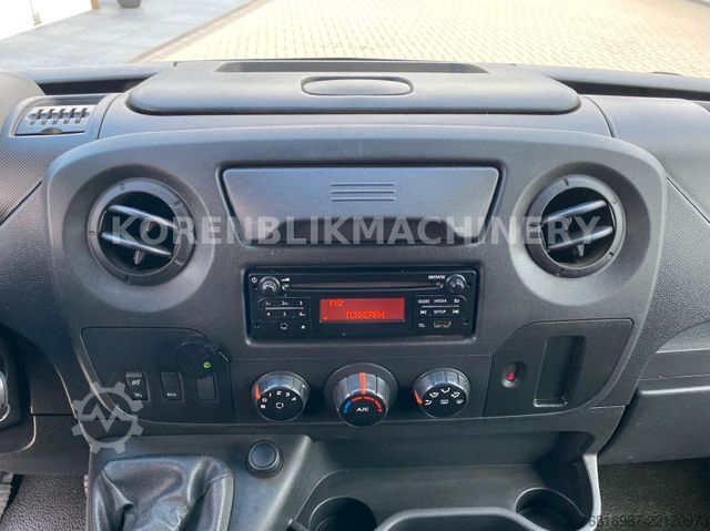 Podnośnik koszowy na samochodzie ciężarowym NISSAN NV400