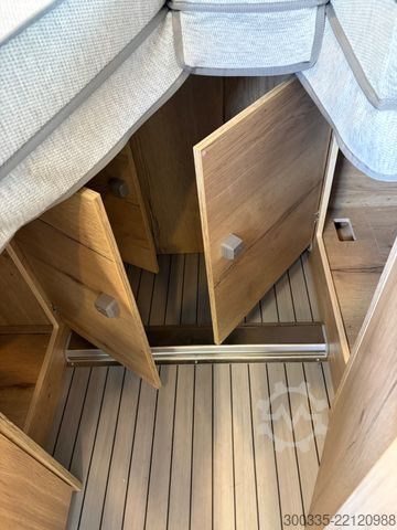 Camper van CLEVER Runner 636 Automatik- Längsbetten - Mj. 2026