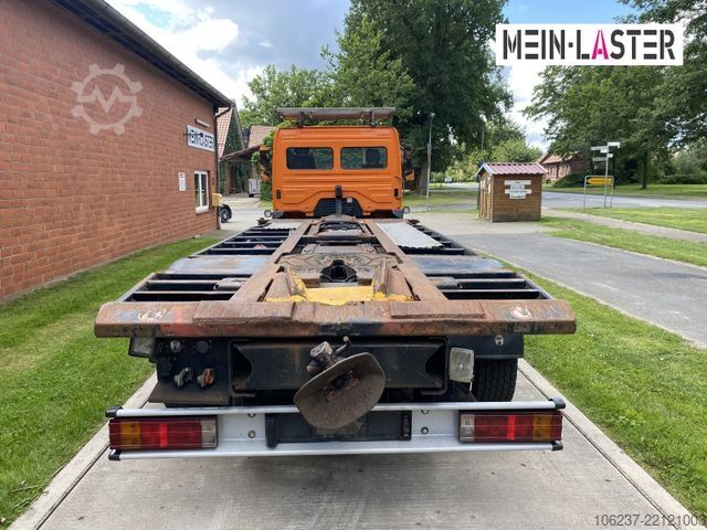 Camión con caja móvil MERCEDES-BENZ Kamag Wiesel Umsetzter Sattelplatte
