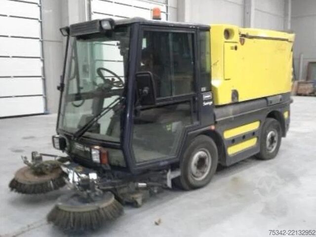 Kamionska čistilica Diversen SCHMIDT SWING 240