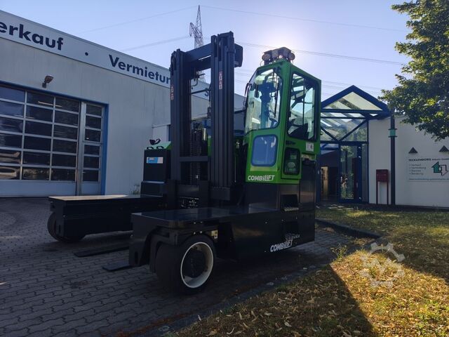 Vier-weg zijlader Combilift C8000ET