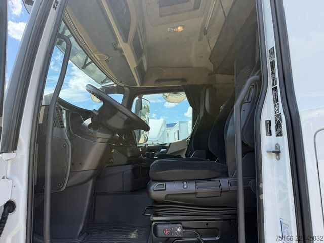 Camión plataforma con toldo MERCEDES-BENZ ANTOS 2540 L Pritsche/Pl. 7,30 m LBW 2 T*ADR