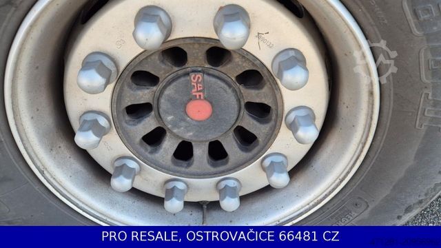 Semirimorchio con telone WIELTON NS3K MEGA + LIFTACHSE