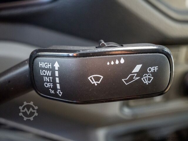 Miniautocarro VW Crafter 35 lang Hochdach AHK LED AHK ACC LED