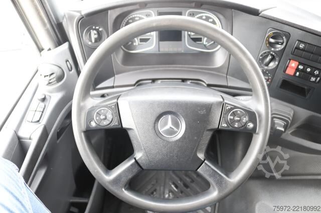 Kamion sa ravnom platformom i ceradom Mercedes-Benz Atego 1224 L