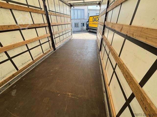 Kamion sa ravnom platformom i ceradom  Atego 1524L EDSCHA Curtainsider