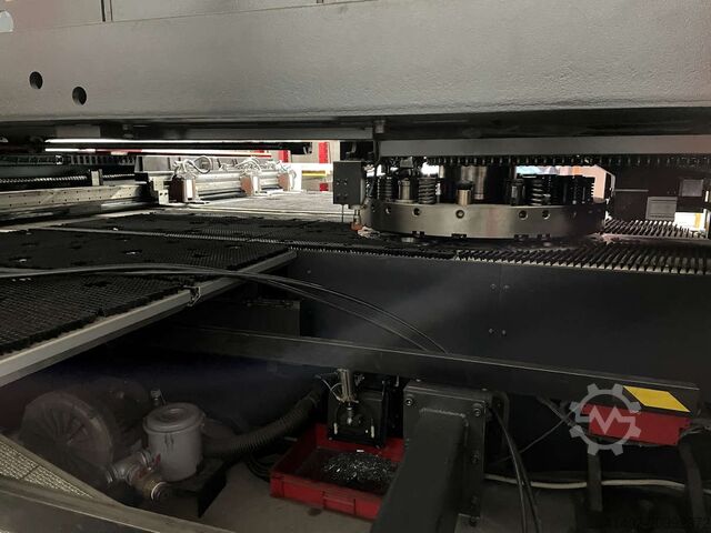 Laserstanzpresse / 4500 Stunden Amada LC 2012 C1 NT