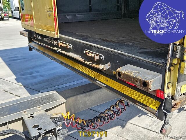 Przesuwana plandeka DAF XF 480