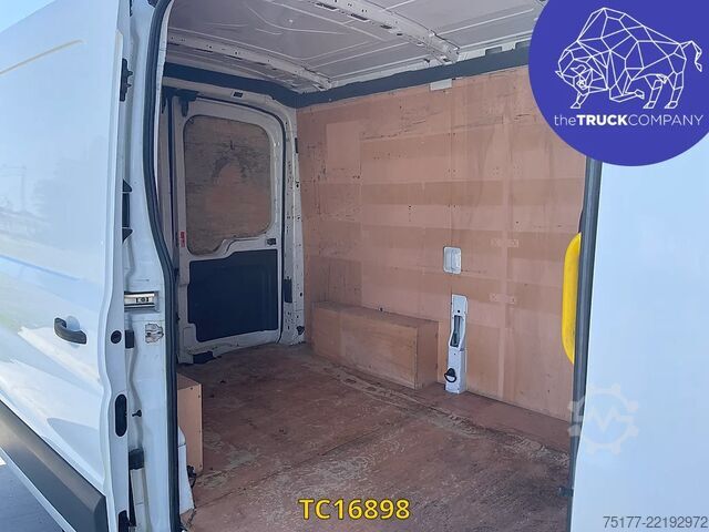 Furgoneta Ford Transit L2H2 2l 105cv