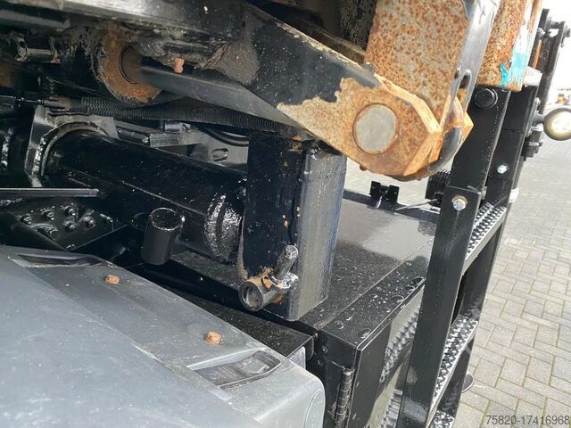 Camion-benne avec grue MAN TGS 35.480 8X4 KIPPER/TIPPER + HMF 2620-K5 KRAA...