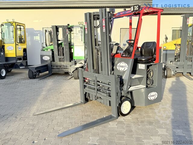 Négyirányú targoncát Combilift C3000CB GAS TRIPLEX 4900 FREE-LIFT
