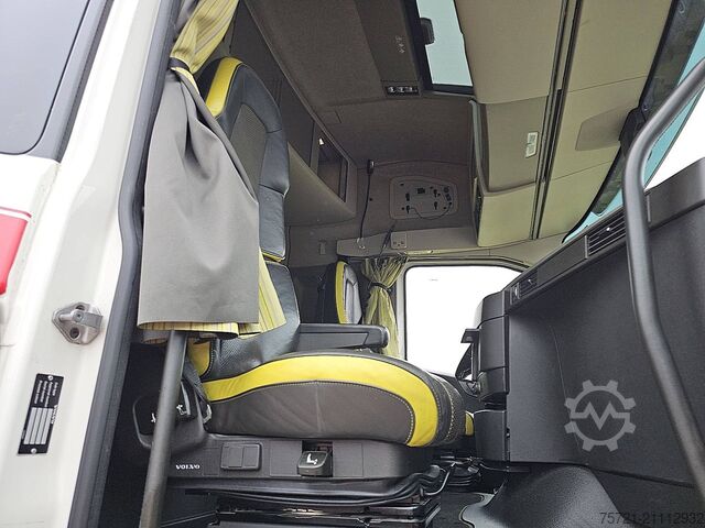 Chassis with cab VOLVO FH 16.750 6X2 RETARDER WB 430