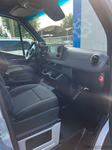 Furgoneta MERCEDES-BENZ Sprinter 314 AUTOMATIK NAVI DISTRONIC KAMERA LED
