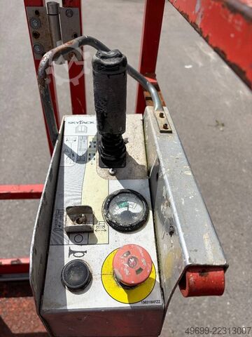 Hefplatform SkyJack SJ 16 - 6,75m Elektro Mastarbeitsbühne *Akkus NEU*