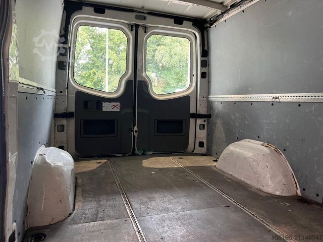 Bestelwagen VOLKSWAGEN Crafter 2,5 TDI Lang *1.Hand*Garantie*AHK*