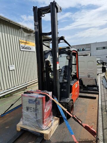 Ηλεκτρικό περονοφόρο 3 τροχούς Linde E16-01