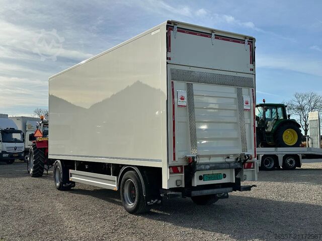  Pacton PACTON GESLOTEN AANHANGER MET LAADKLEP