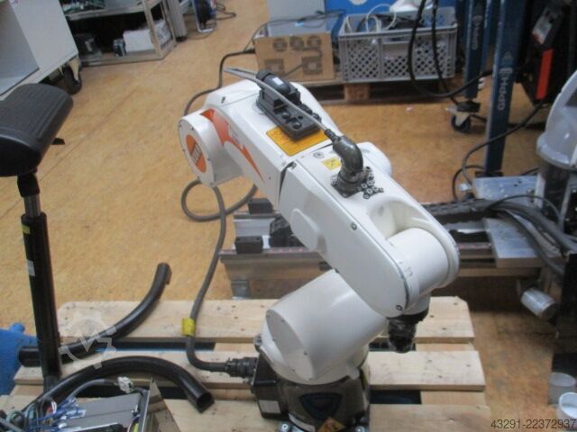  Kuka KRC2sr + KCP2 + KR5 sixx R850