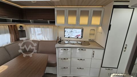 Campingvogn Hymer/Eriba Nova 530 Mover, Hubstützen,Arktis Paket