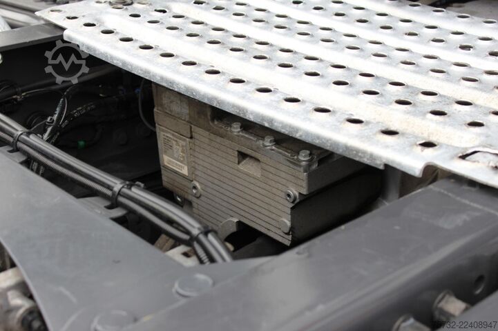 Tractora standard Renault T520 Retarder Hi-Sleeper Alu-Felgen VIN:PD 2Stk